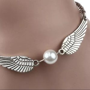 Silver wing bracelet 3 for $15